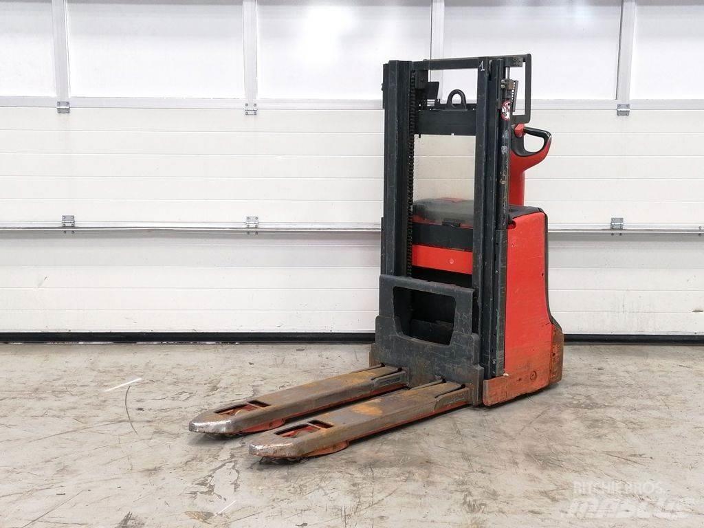 Linde D08 Підбирачі замовлень з нижніх ярусів