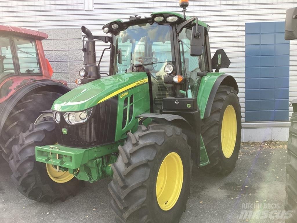 John Deere 6120M Трактори