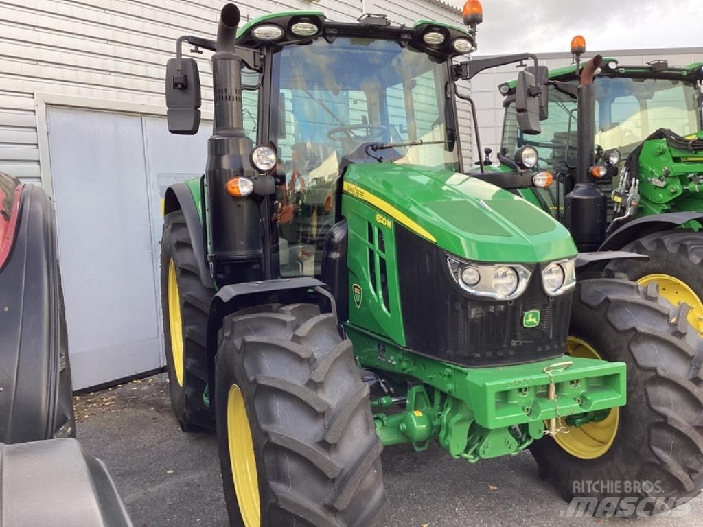 John Deere 6120M Трактори