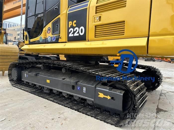 Komatsu PC 220-8 Гусеничні екскаватори