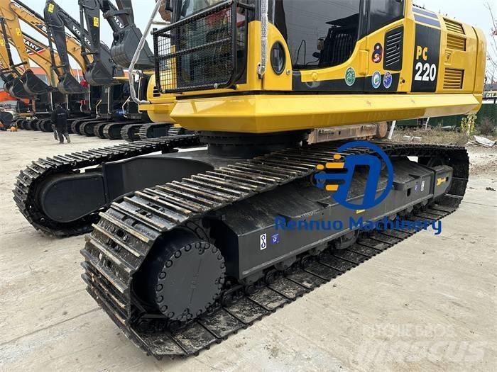 Komatsu PC 220-8 Гусеничні екскаватори