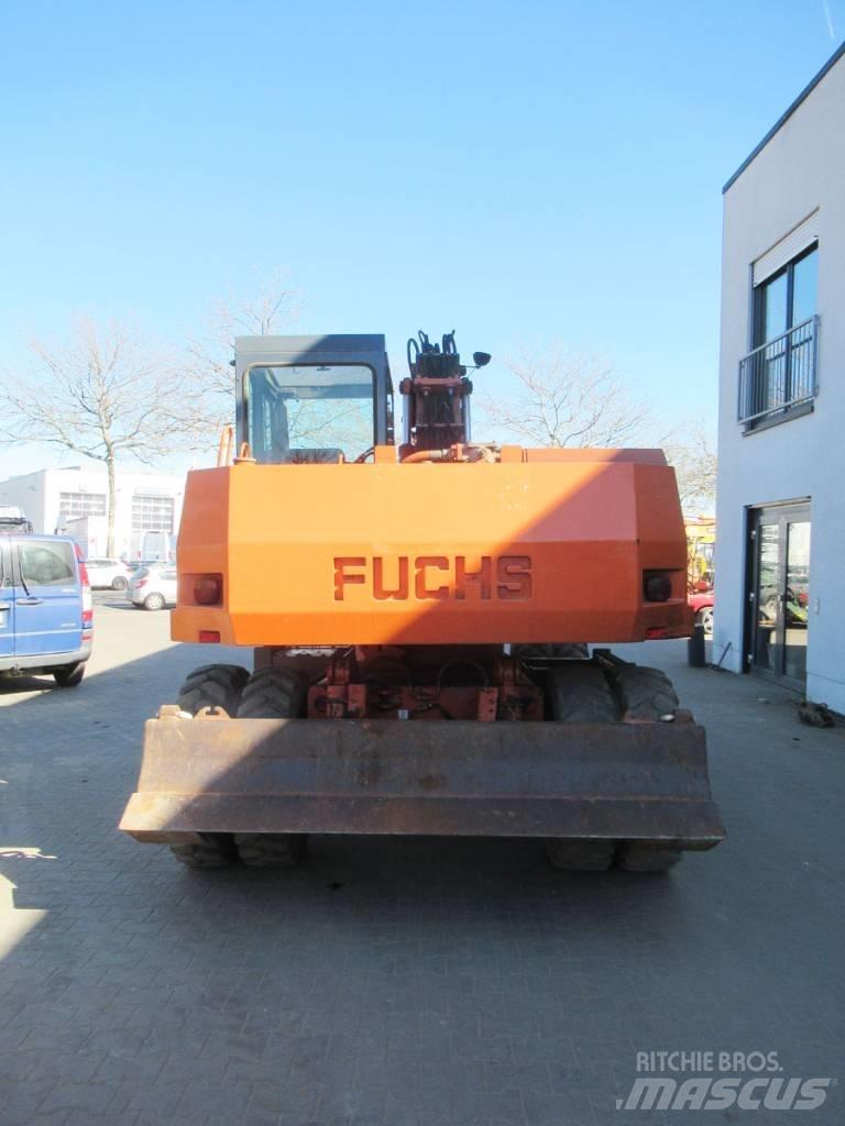 Fuchs 712M Колісні екскаватори