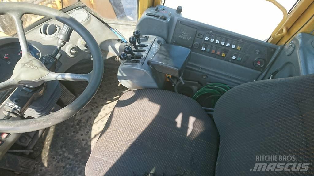 Volvo L 150 E Фронтальні навантажувачі