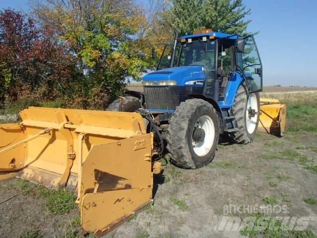 New Holland 8670 Трактори