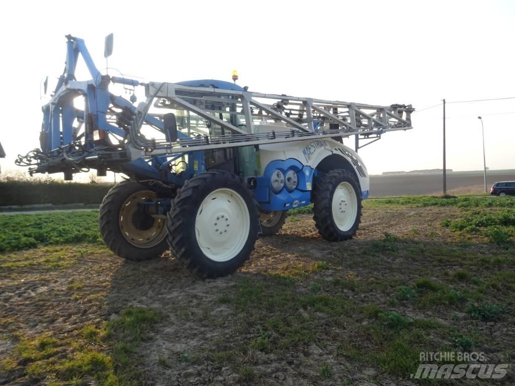 Matrot Maestria 15 Самохідні обприскувачі