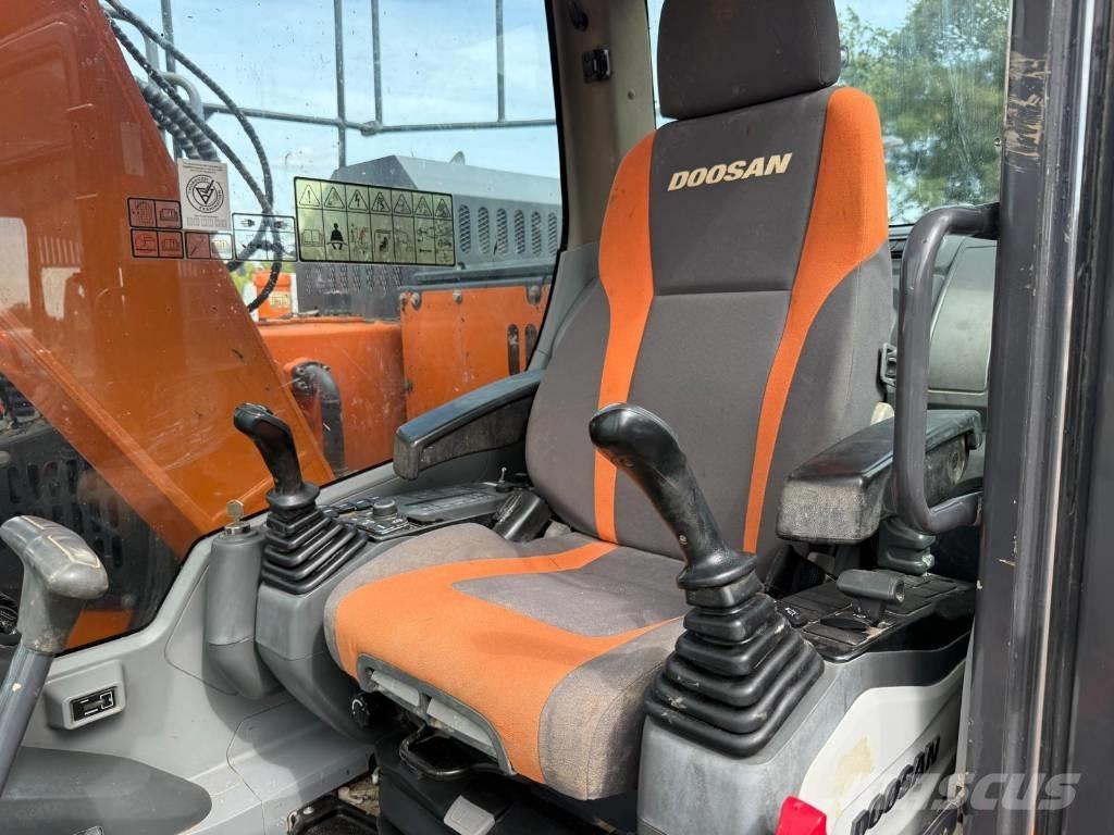 Doosan DX 140 LCR-5 Гусеничні екскаватори