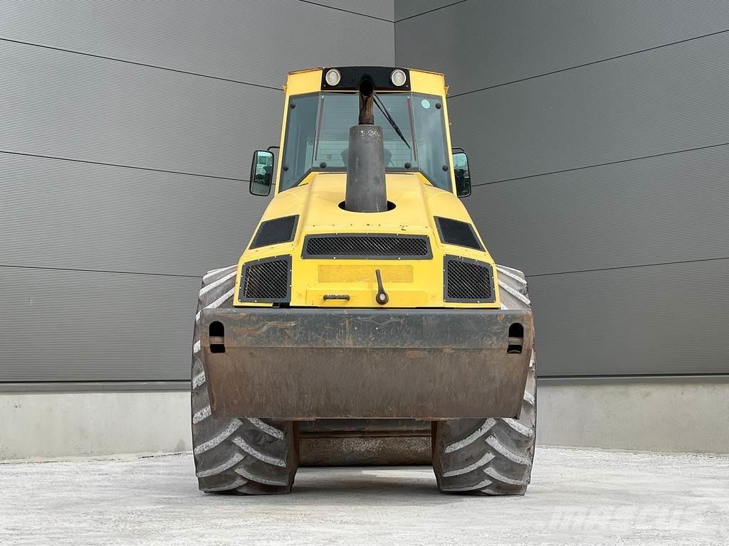 Bomag BW 213 DH-4 Грунтові котки