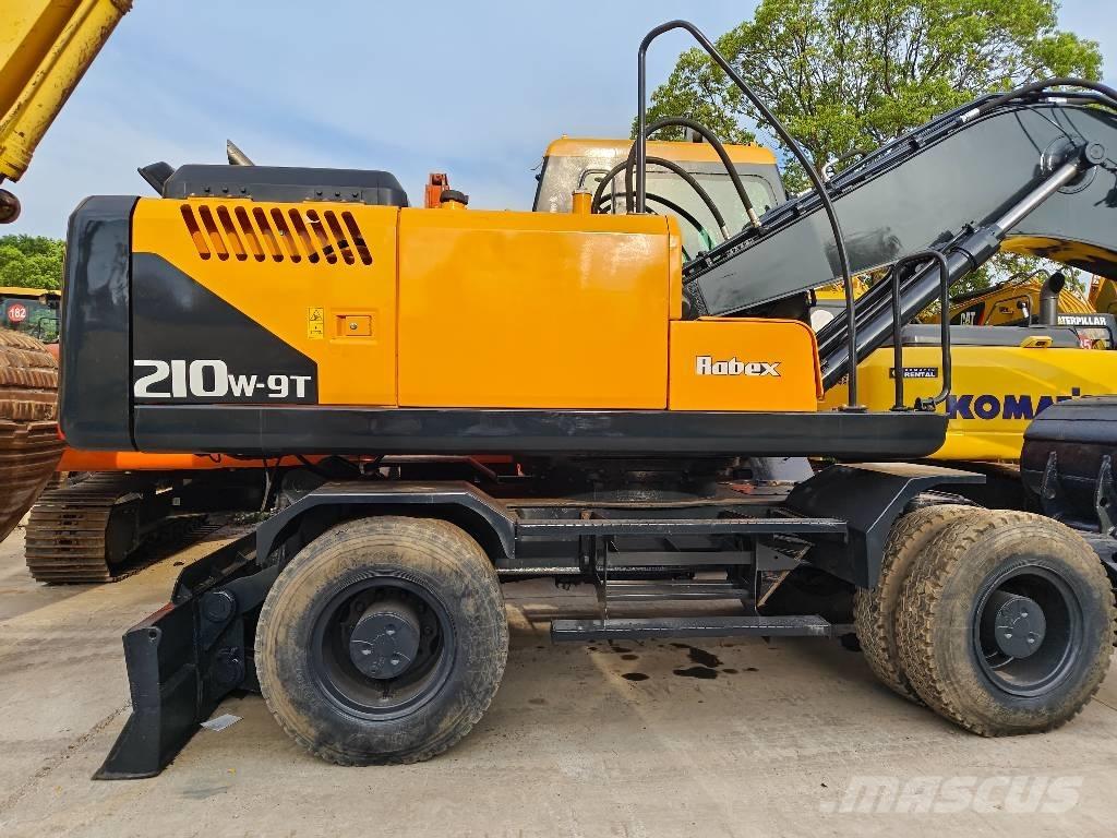 Hyundai R210W-9 Колісні екскаватори