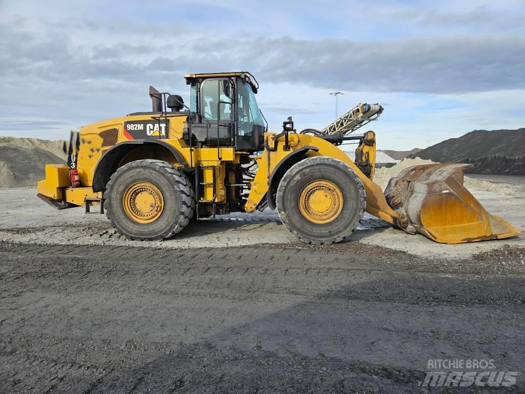 CAT 982 M Фронтальні навантажувачі
