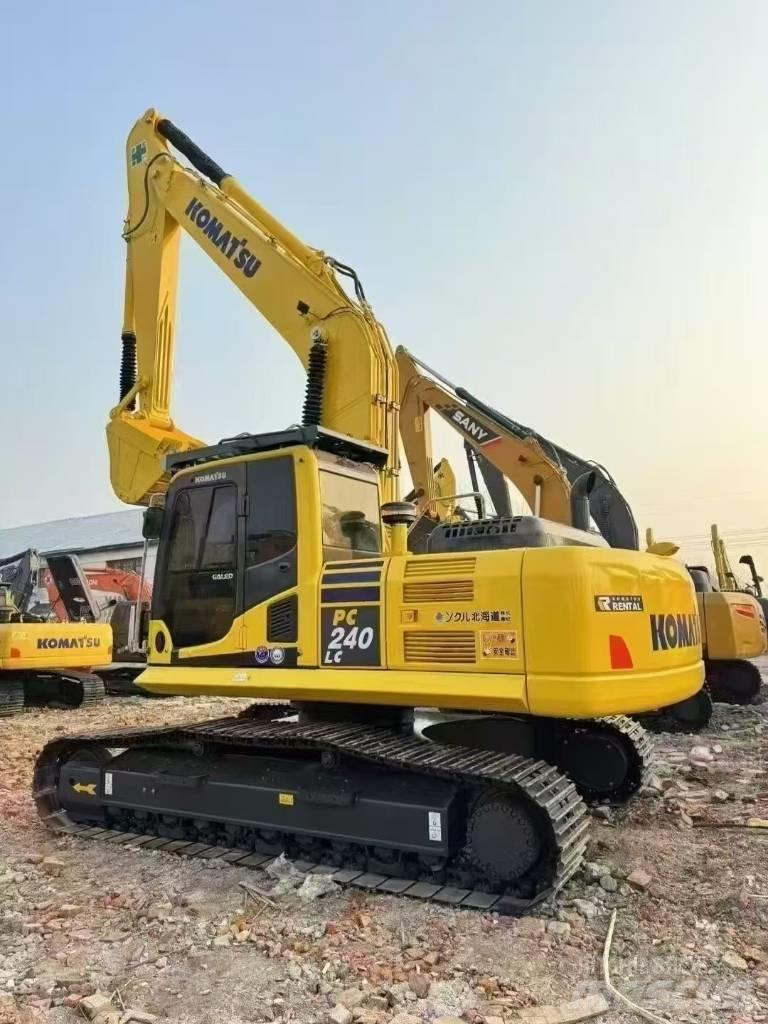 Komatsu PC 240 Гусеничні екскаватори