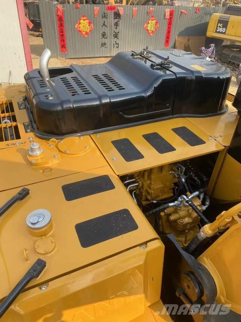 Sany SY215C Гусеничні екскаватори