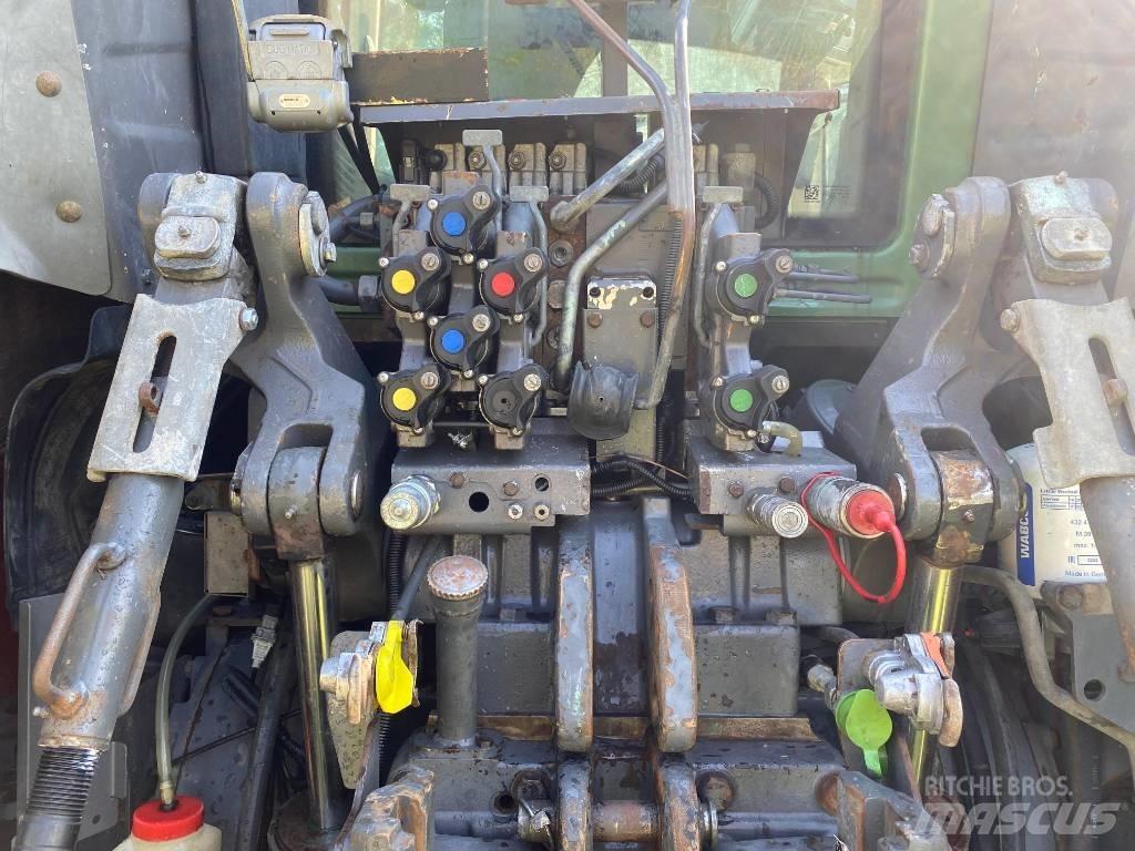 Fendt 933 Vario Трактори