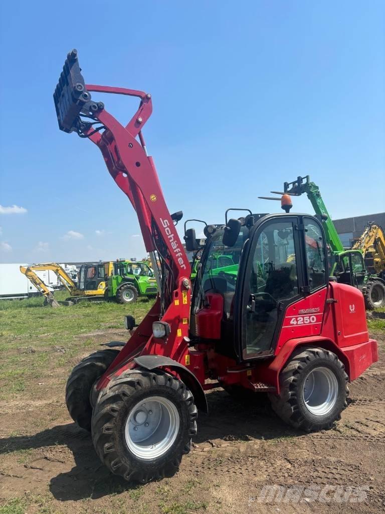 Schäffer 4250 Малі навантажувачі