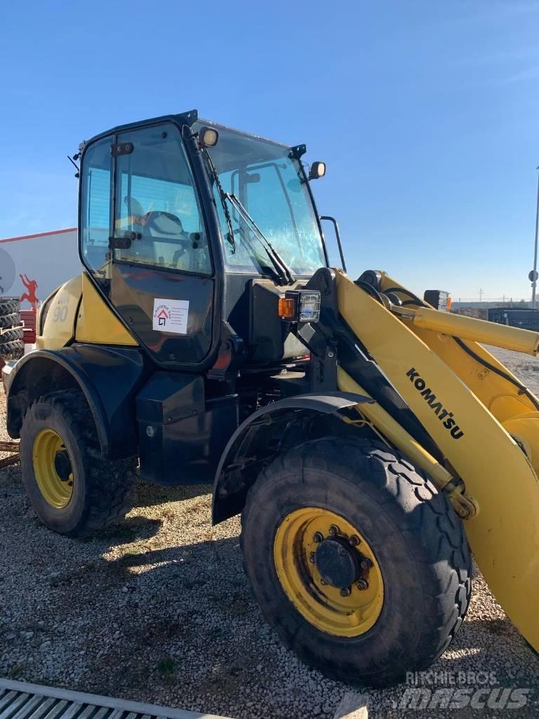 Komatsu WA 90-6 Фронтальні навантажувачі