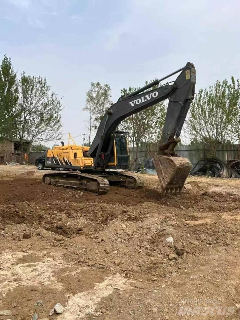Volvo EC 240 Гусеничні екскаватори