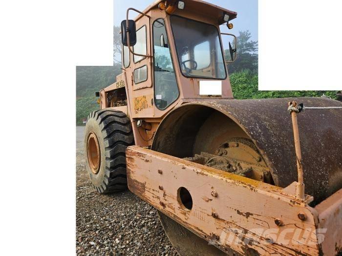 CAT CS 533 C Котки тротуарні