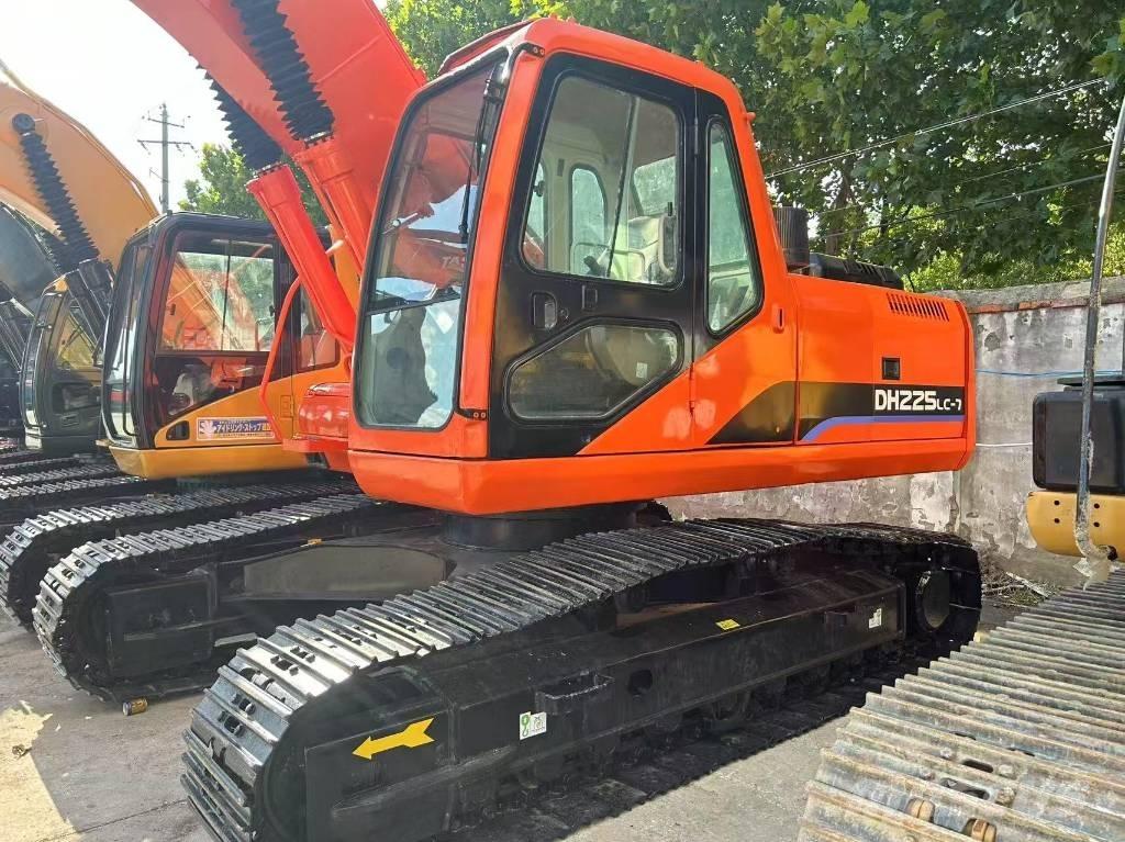 Doosan DH 225 LC-7 Гусеничні екскаватори