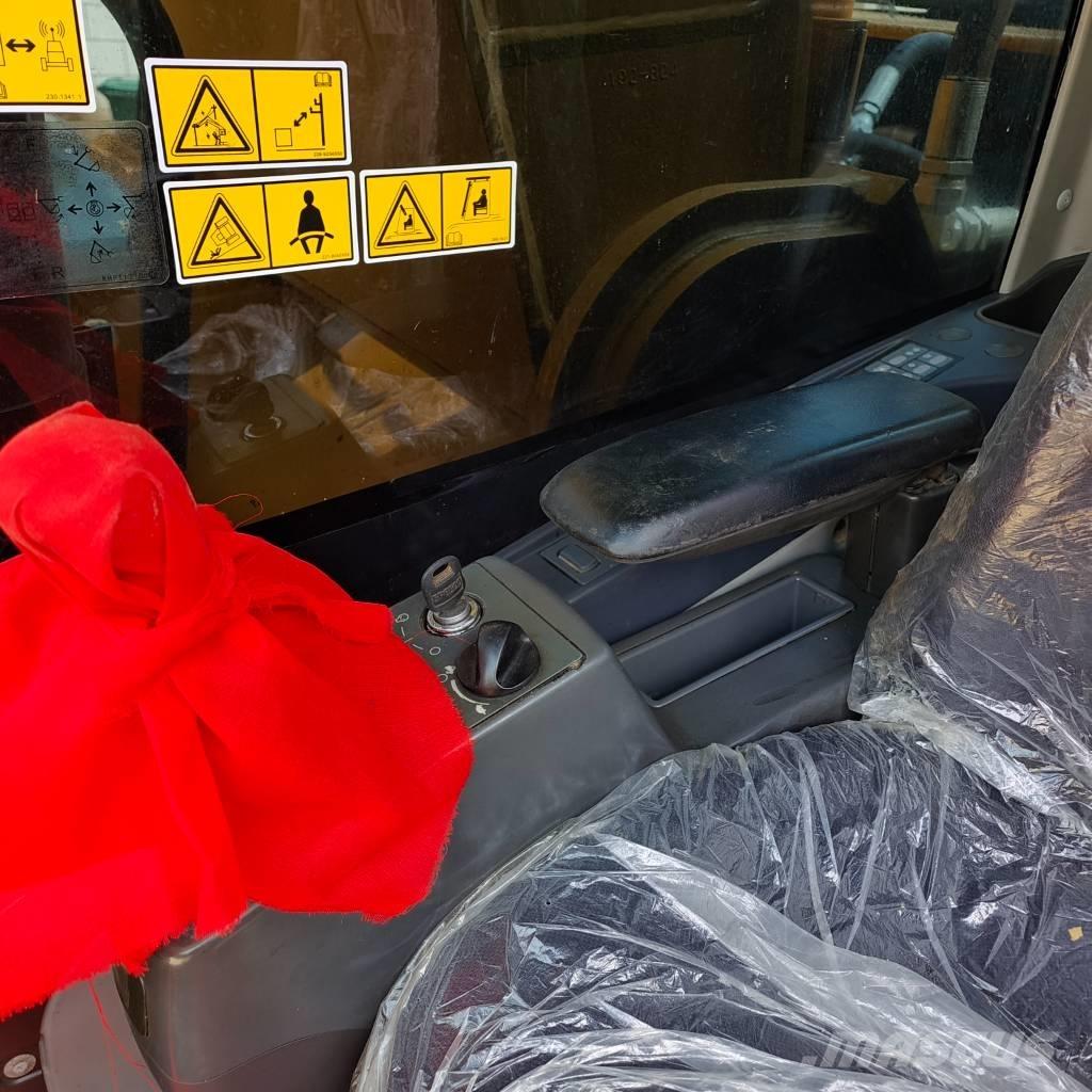 CAT 330 D Гусеничні екскаватори