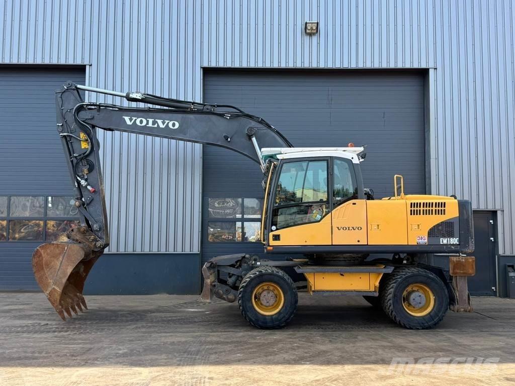 Volvo EW180C Колісні екскаватори