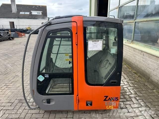 Hitachi Zaxis Кабіна