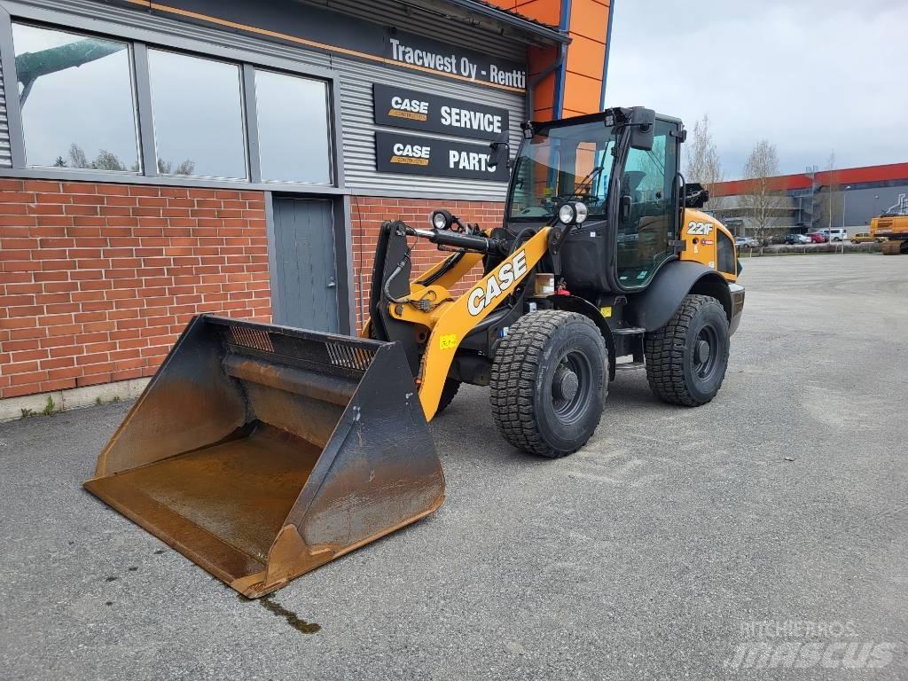 CASE 221 F Фронтальні навантажувачі