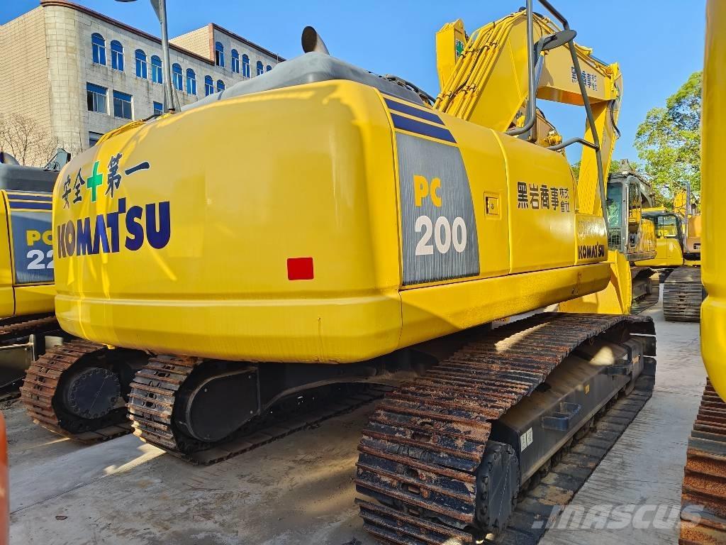 Komatsu PC 200-8 Гусеничні екскаватори