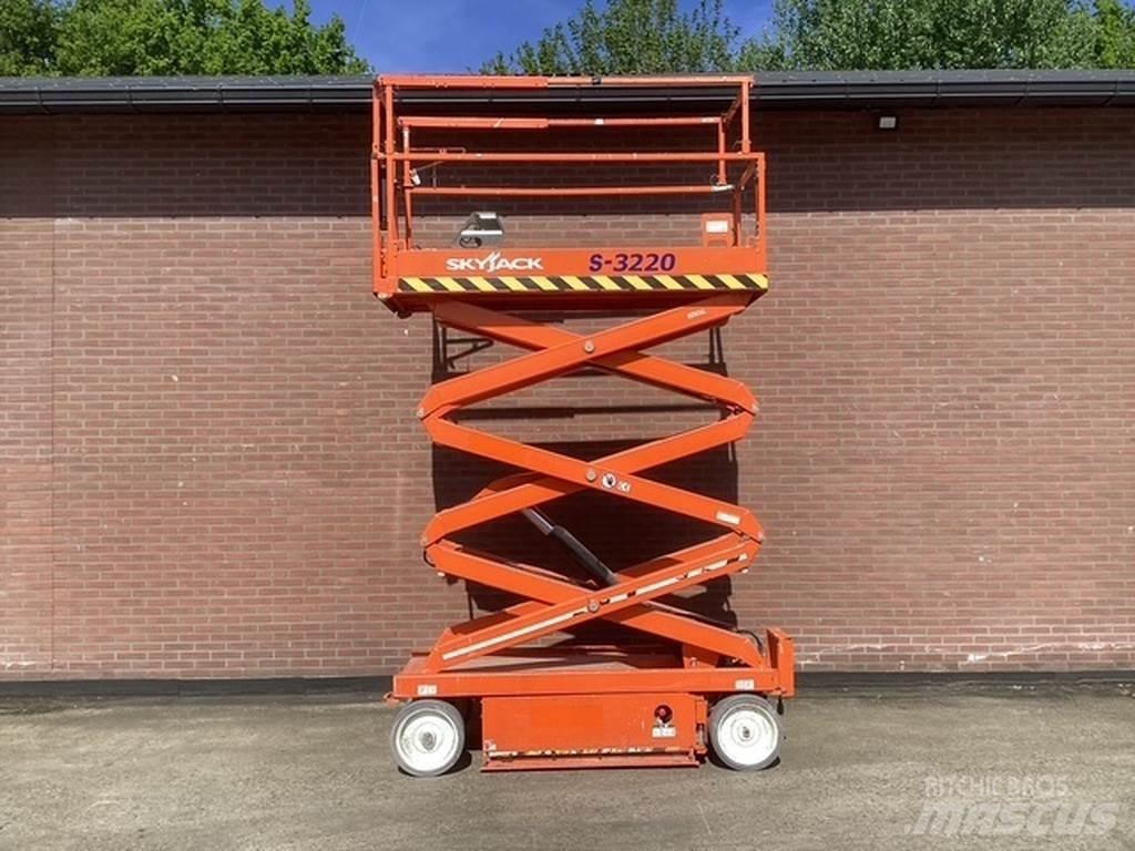 SkyJack SJIII3220 Підйомники-ножиці