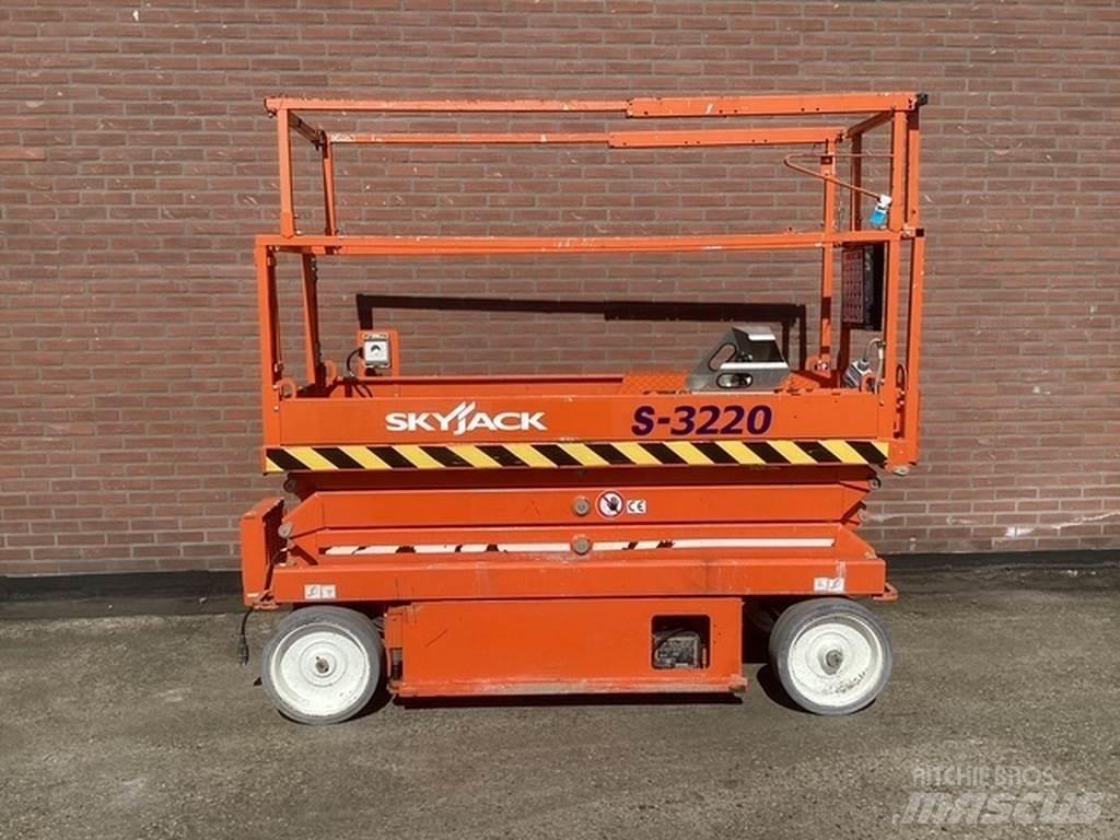 SkyJack SJIII3220 Підйомники-ножиці