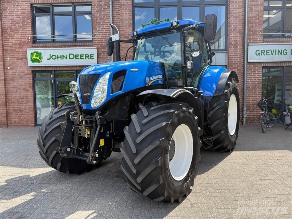 New Holland T7.220 Трактори