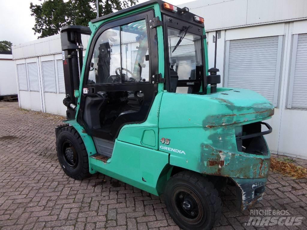 Mitsubishi FD45NT Дизельні навантажувачі