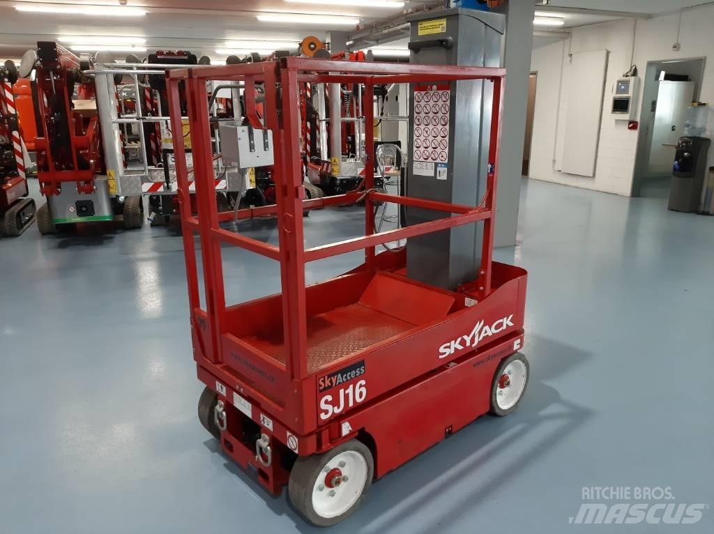 SkyJack SJ 16 Вертикальні щоглові підйомники