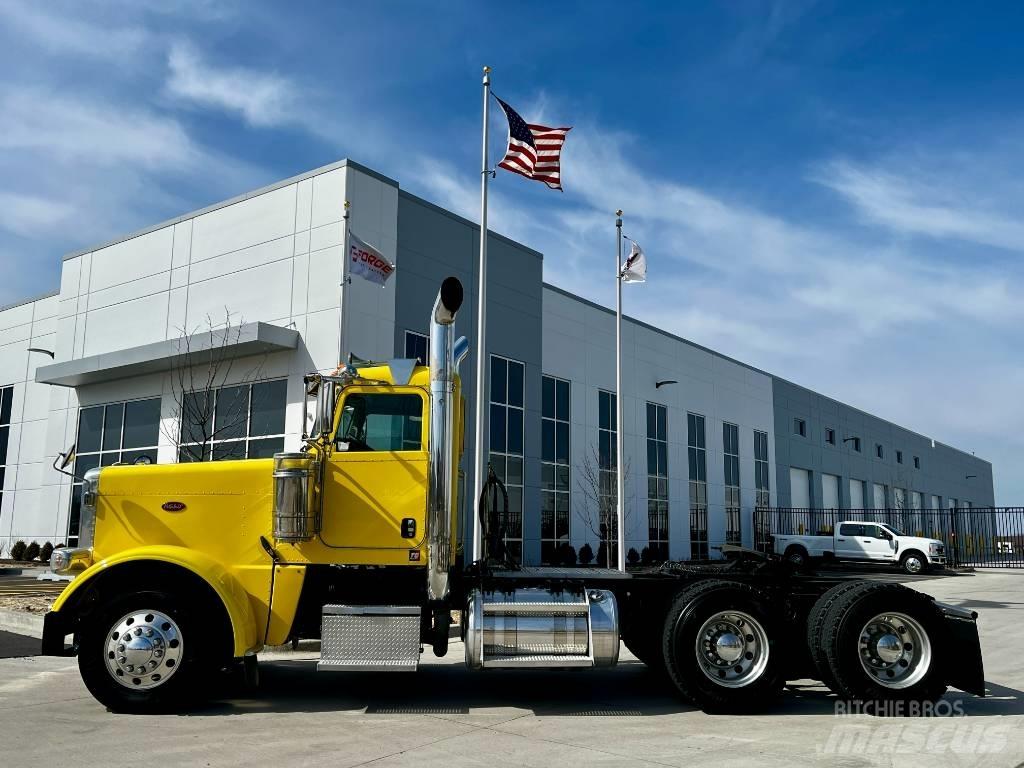 Peterbilt 389 Тягачі