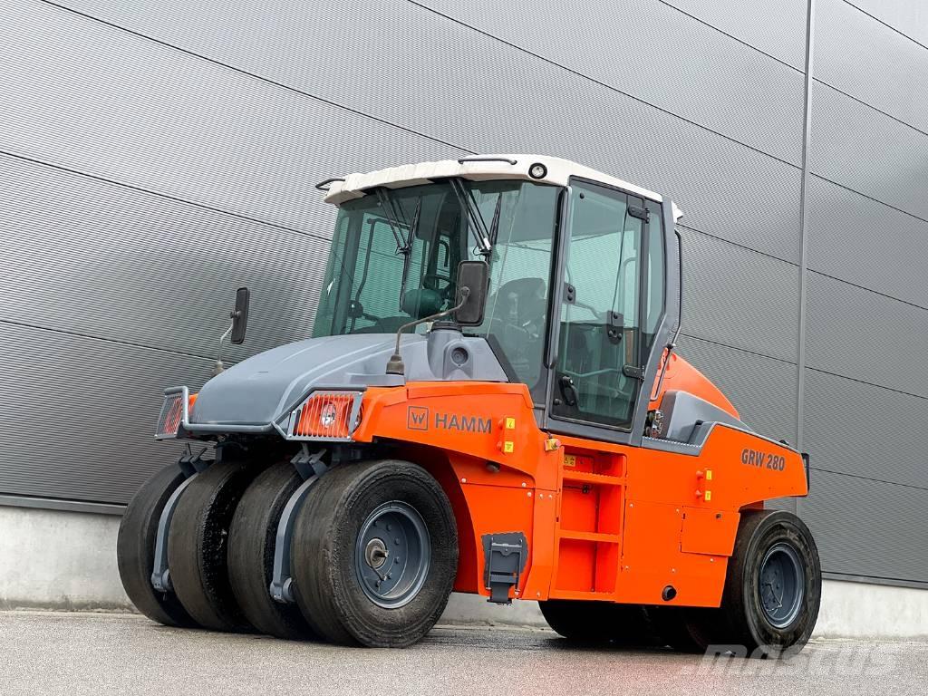 Hamm GRW 280-10 Пневматичні катки