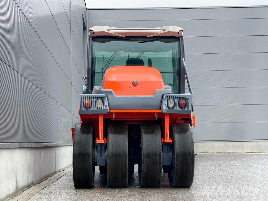 Hamm GRW 280-10 Пневматичні катки