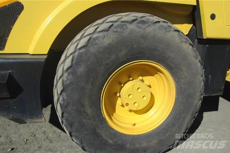 Bomag B213DH-4 Комбіновані катки