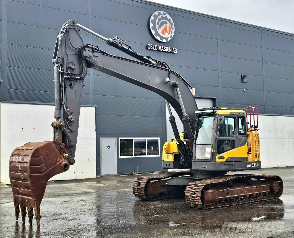 Volvo ECR235 DL Гусеничні екскаватори