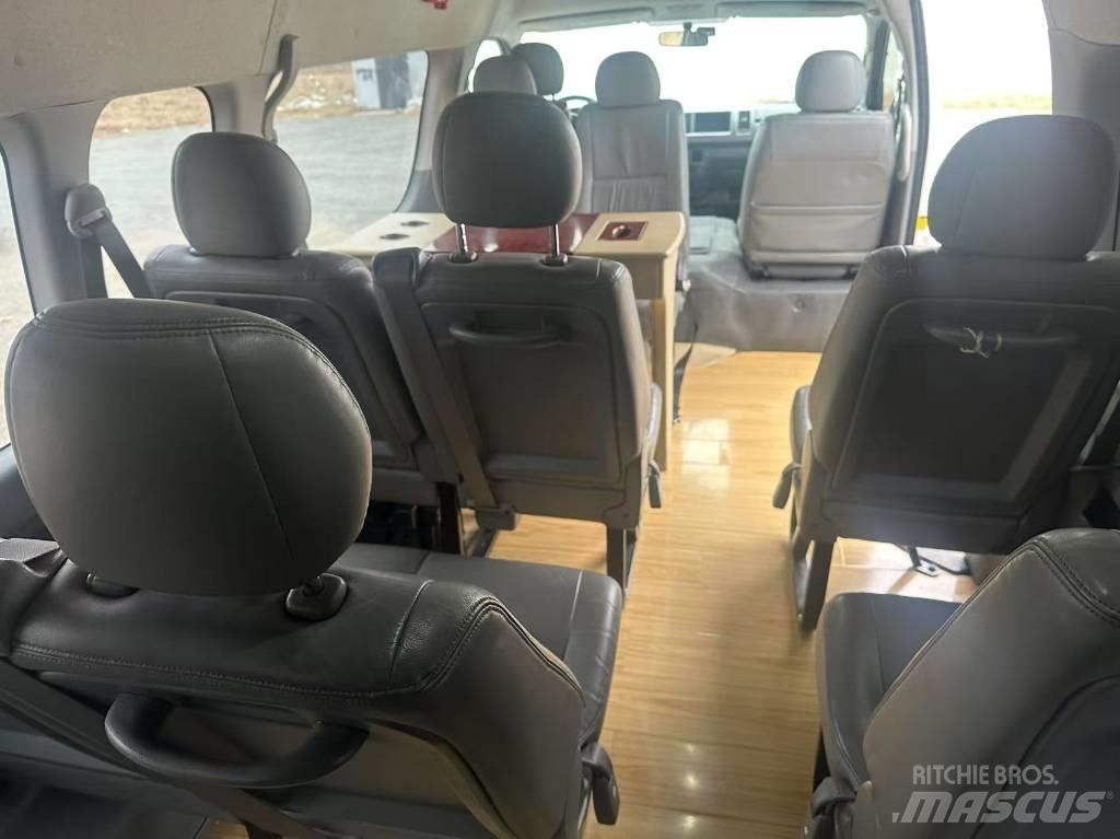 Toyota Coaster Міжміські автобуси