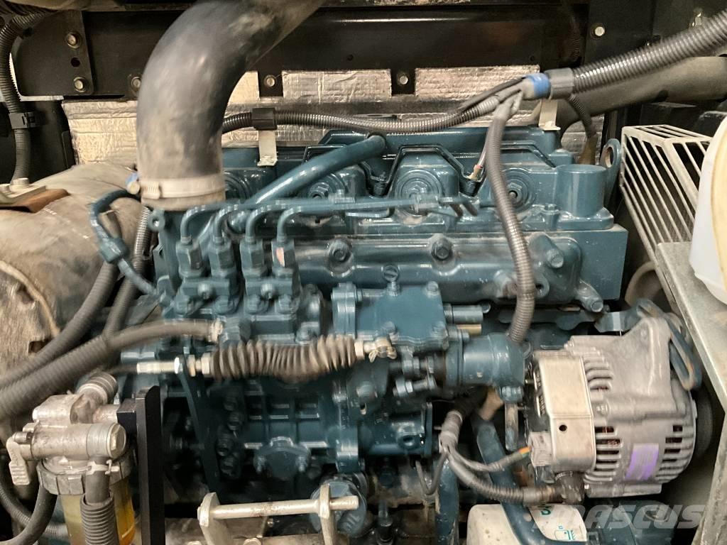 Kubota R 082 Фронтальні навантажувачі