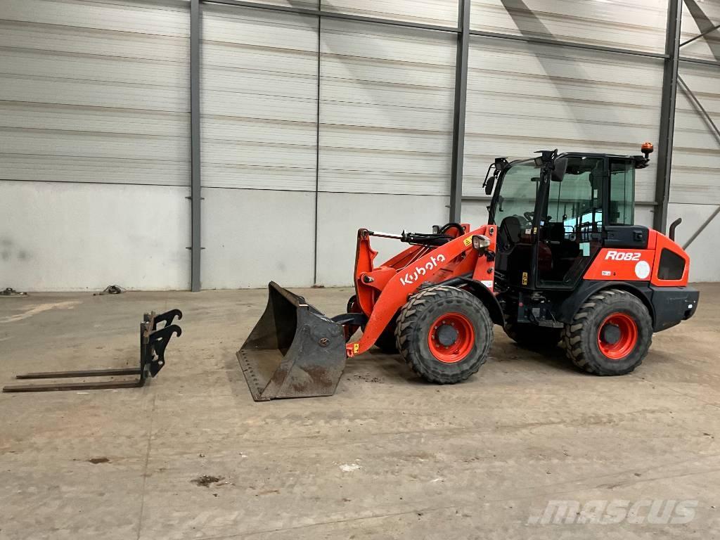 Kubota R 082 Фронтальні навантажувачі