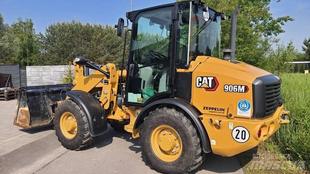 CAT 906M Фронтальні навантажувачі
