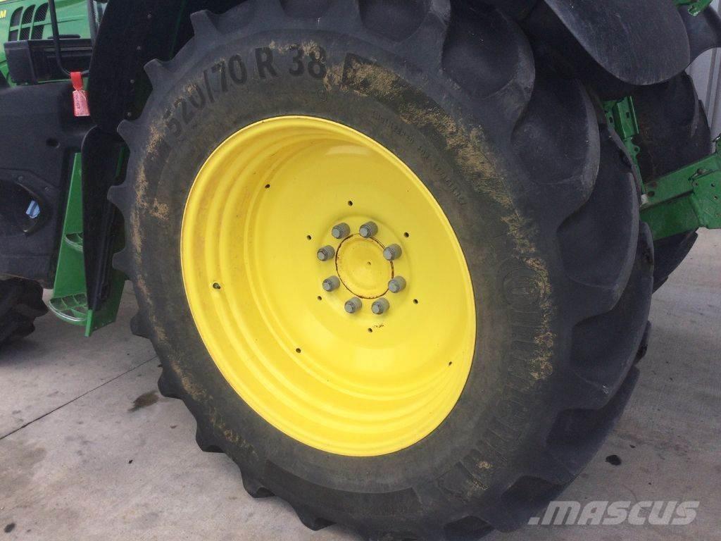 John Deere 6130M Трактори