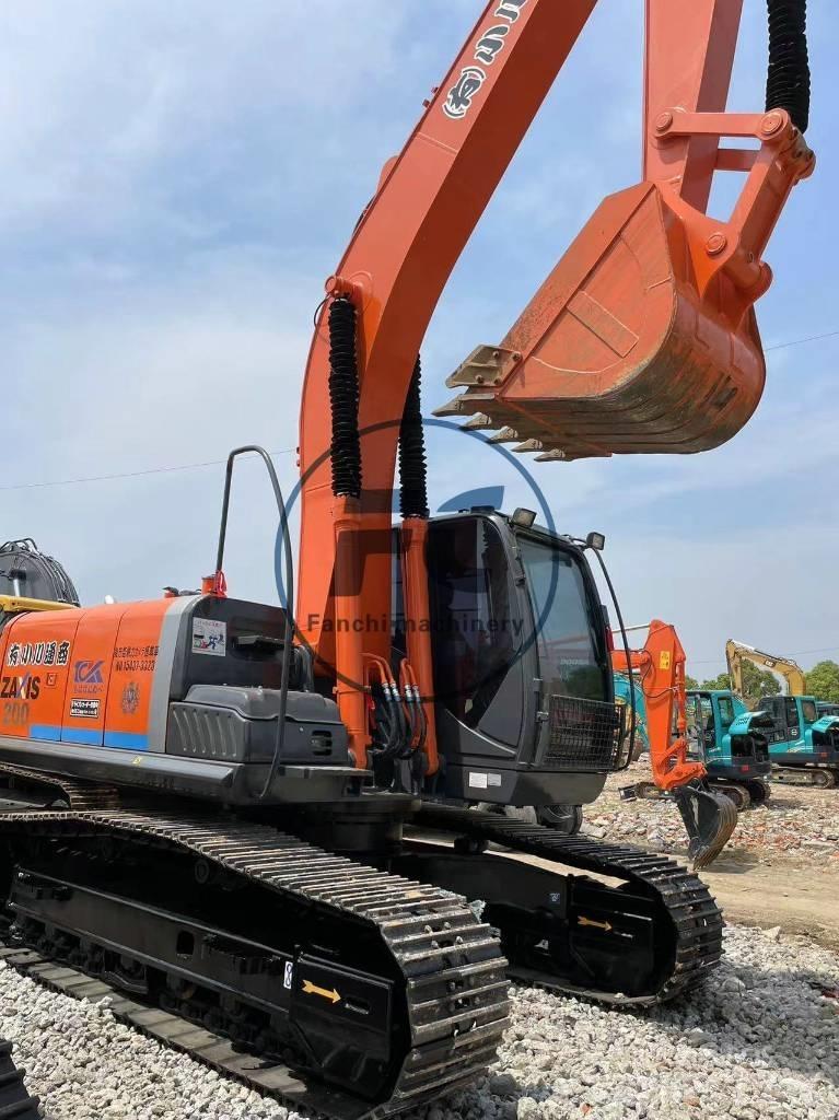 Hitachi ZX 200-3 Гусеничні екскаватори