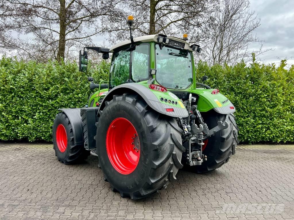 Fendt 724 S4 Profi Трактори
