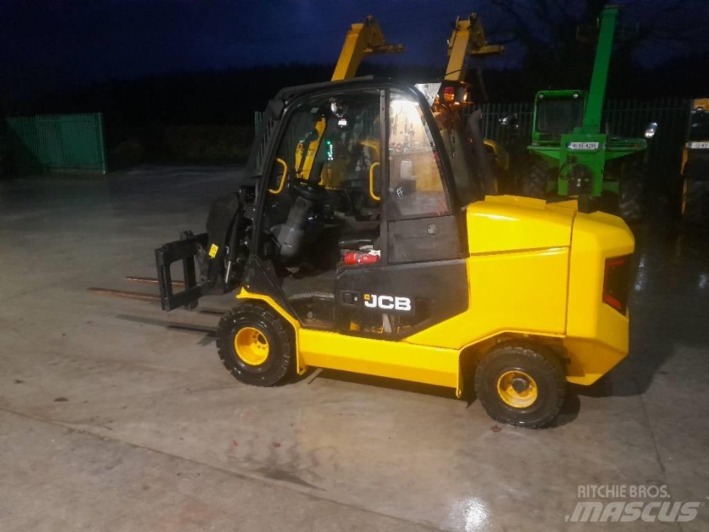 JCB TLT 35 Дизельні навантажувачі