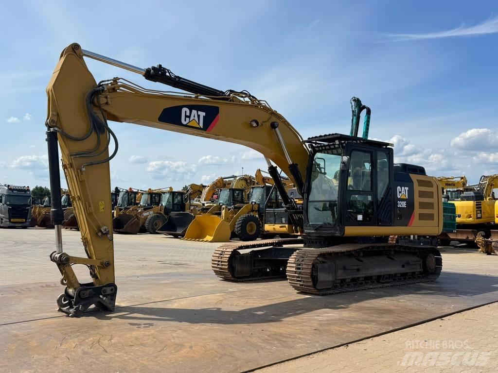 CAT 320E Гусеничні екскаватори