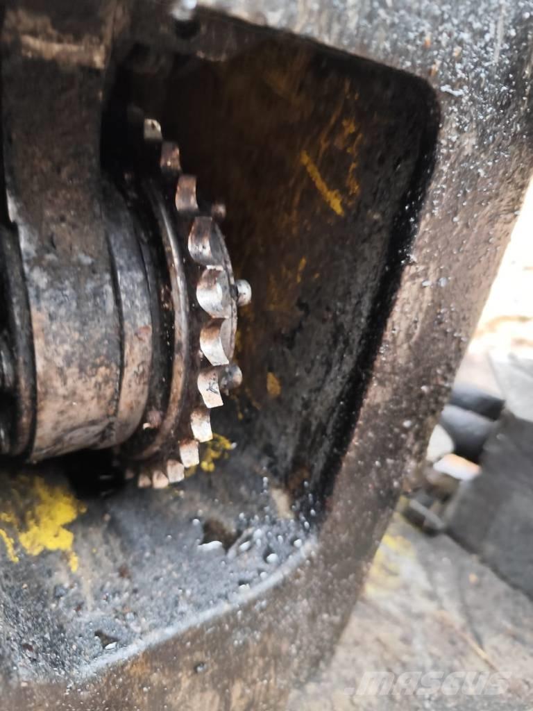 John Deere 770 Харвестери