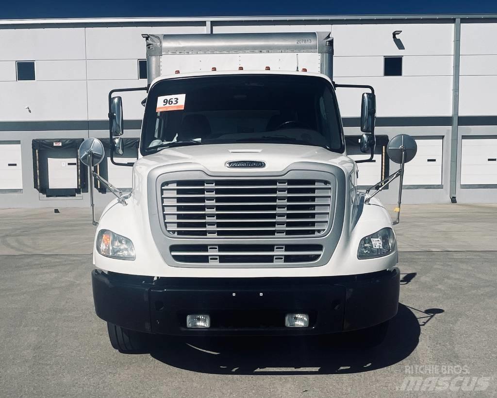 Freightliner M 106 Фургони