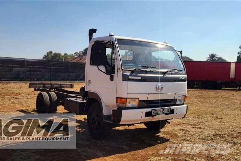 Nissan UD40 Вантажівки / спеціальні
