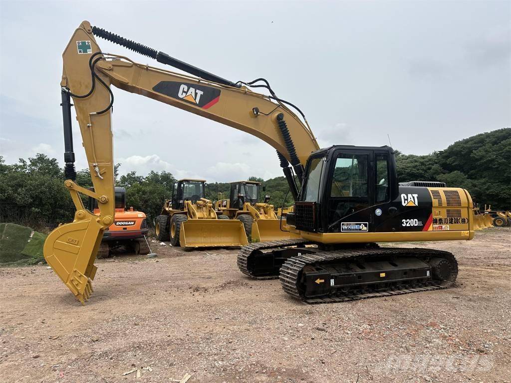 CAT 320D Гусеничні екскаватори