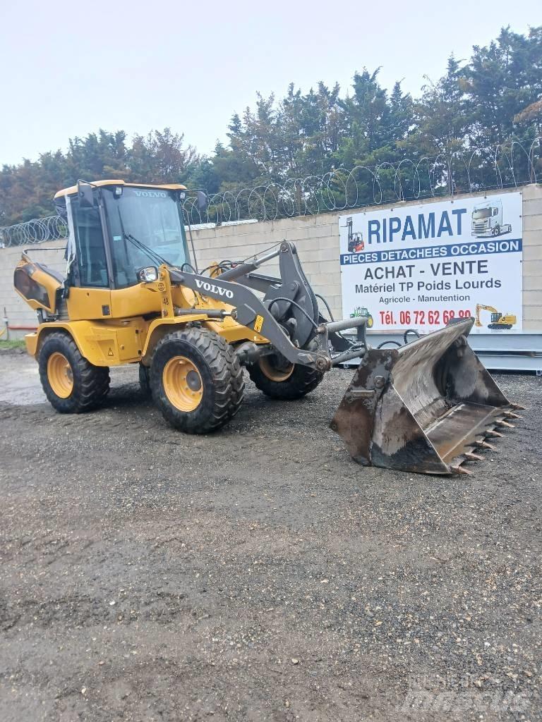 Volvo L 30 G Фронтальні навантажувачі